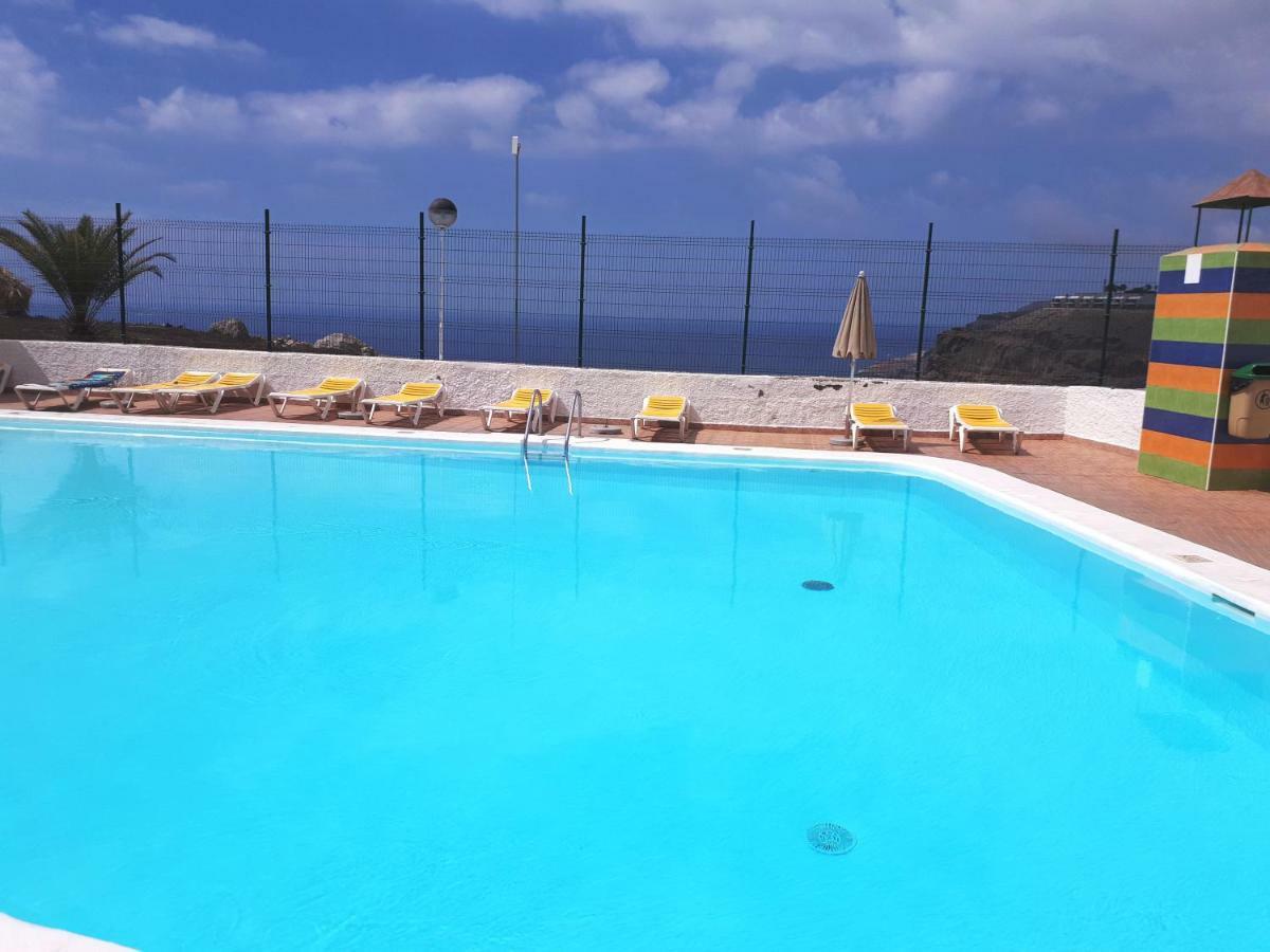 Apt With Sea View And Large Swimming Pool Apartment Amadores Exterior foto